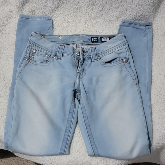 Miss Me The Softest Signature Skinny Light blue jeans. Size 26 Like new - Picture 10 of 10